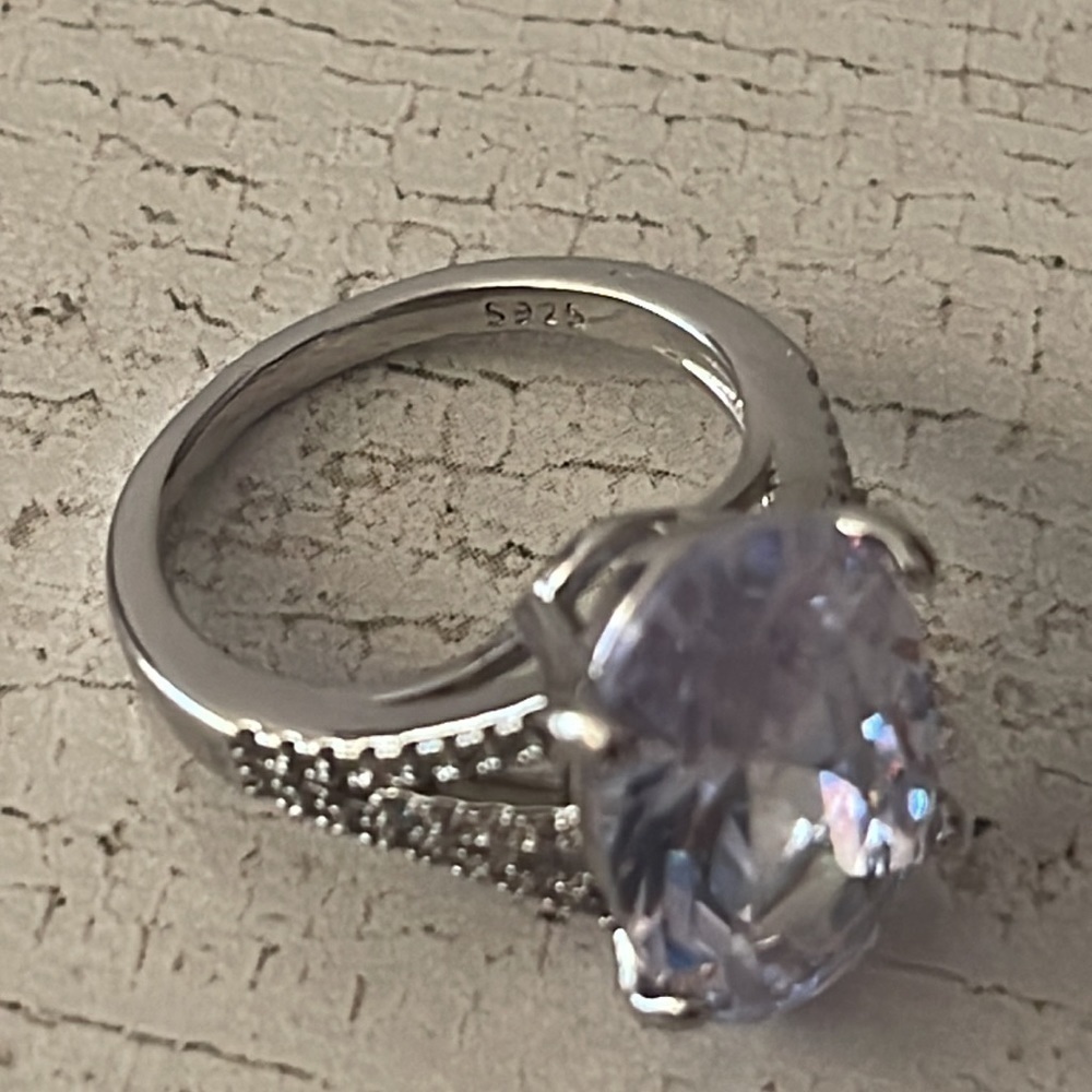 Sparkling Statement Ring. - Picture 7 of 8